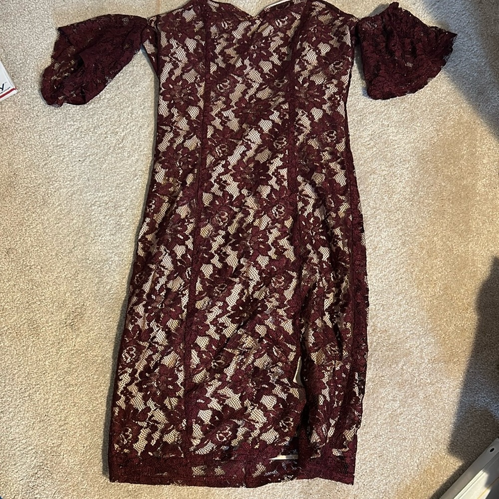 Maroon laced strapless midi dress with sleeves
